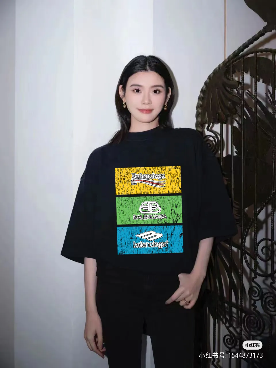 P80✨🔥 BALENCIAGA Paris lettering printed short-sleeved T-shirt. Custom-woven and dyed 300 grams of combed cotton heavyweight fabric. Zero color difference in threads. Perfect details. Different from the current currency version. Welcome to compare. Same Style for men and women. Must-sell in the picture above. Color: White Black Size: 1 2 3 4